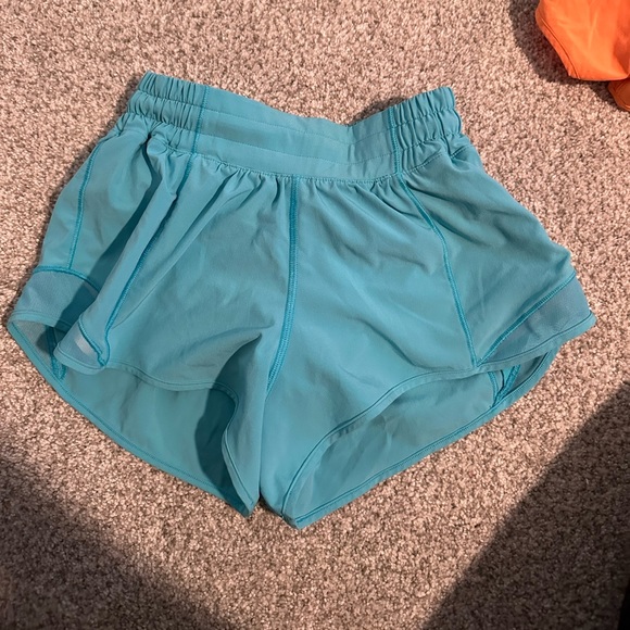 lululemon athletica Pants - Lululemon Hotty Hot Short 2.5”